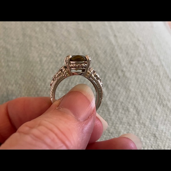 Judith Ripka light topaz ring in size 8 - Picture 2 of 5